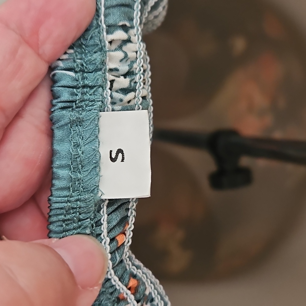 Unbranded Beautiful Midi Dress Front Slit, Tie-up Bust in green floral satin - Picture 9 of 11